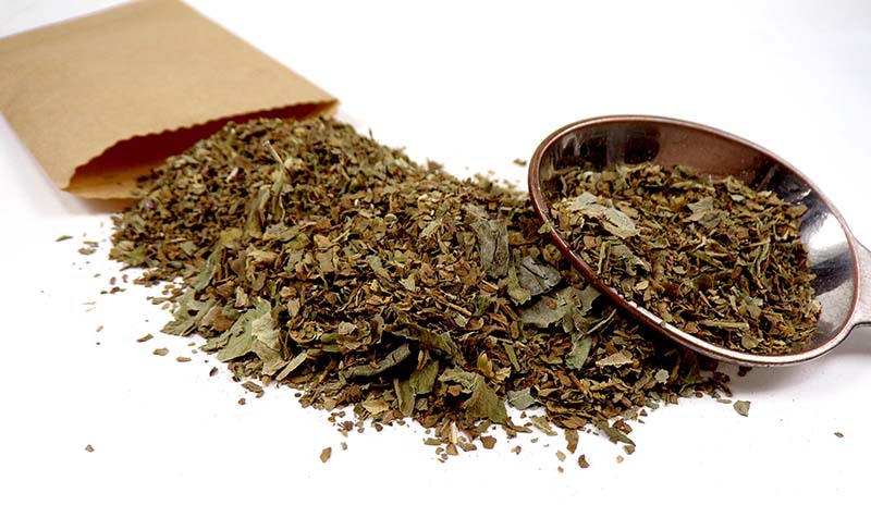 سبزی ریحان خشک شده